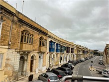 16Malta