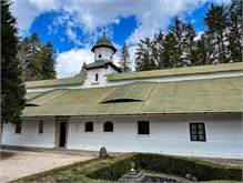 08-Sinaia-Monastery