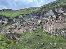 02-Vardzia