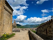06-Ananuri-Fortress