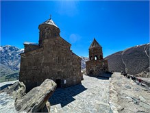 23-Gergeti-Trinity-Church
