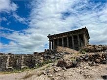 09-Garni-Temple