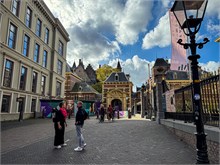 25-Deen_Haag