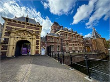 27-Deen_Haag