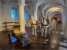 02-Nymphenburg-Carriages-Sleds