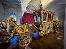 04-Nymphenburg-Carriages-Sleds
