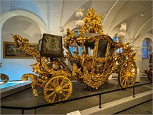 16-Nymphenburg-Carriages-Sleds
