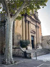 01-Arles