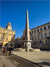 06-Arles