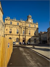 07-Arles