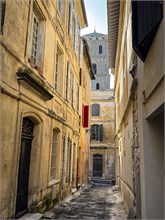 40-Arles