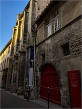 64-Arles