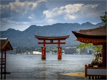 010-Itsukushima-Shrine