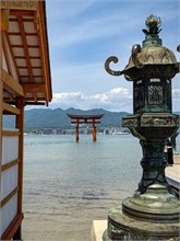 012-Itsukushima-Shrine