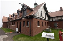 001-Glensheen